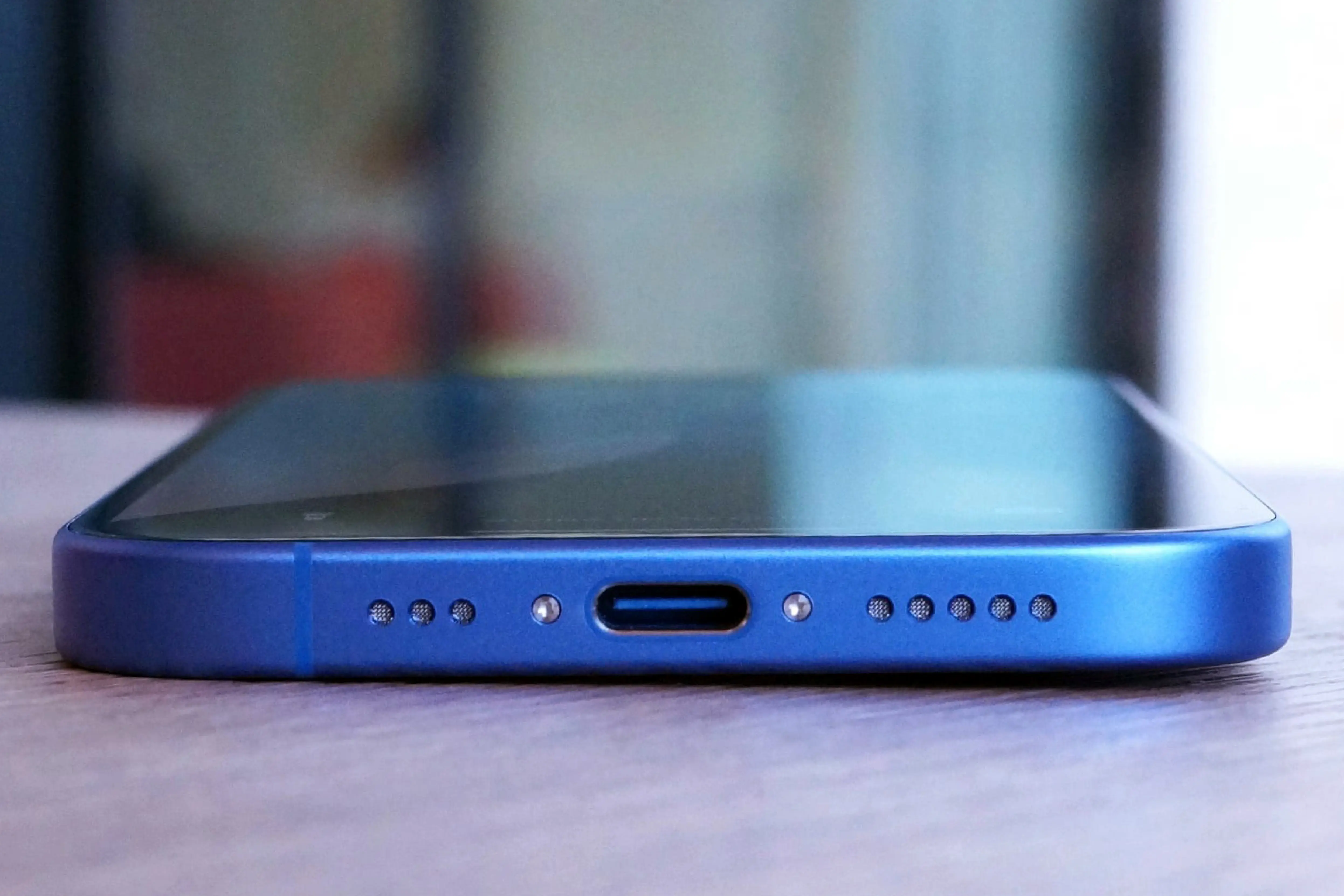 iPhone 16