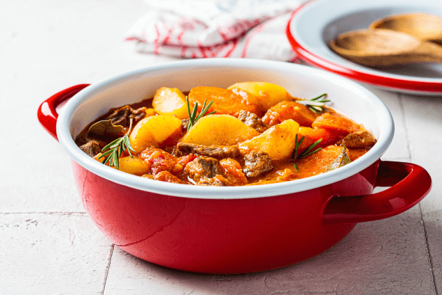 Яблочное рагу со&nbsp;свининой