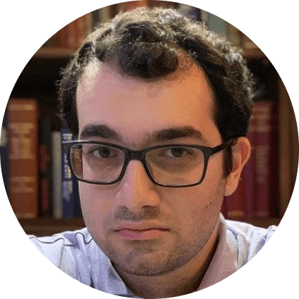 Владимир Наданьян, киберспортивный комментатор.