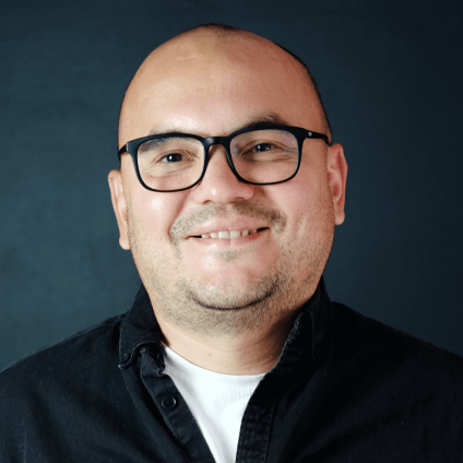 Роберт Низамаев