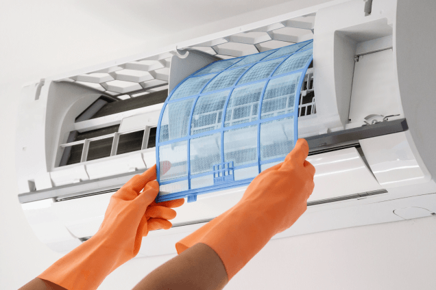 Зачем нужно регулярно чистить кондиционер