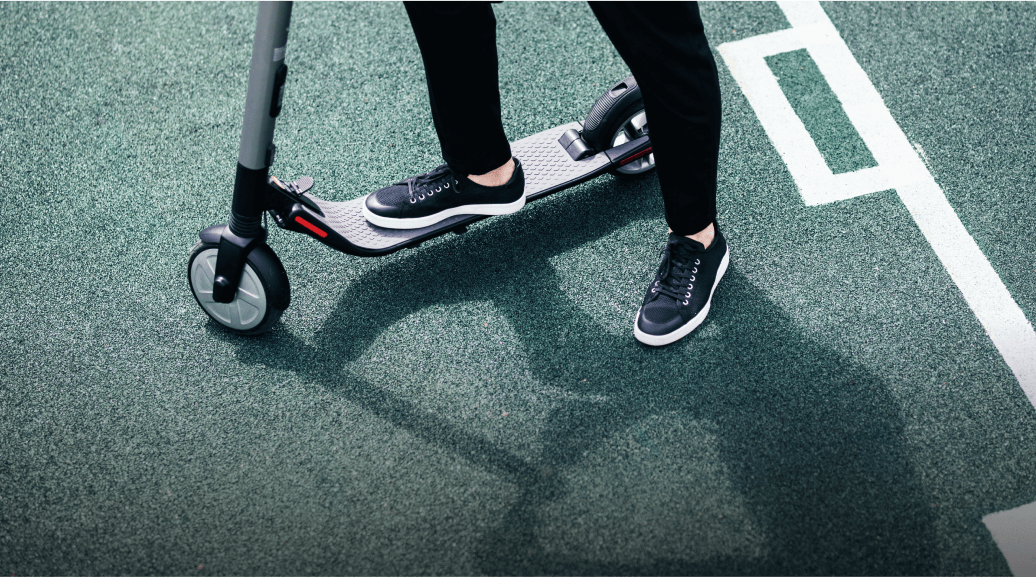 Что выгоднее — кикшеринг или свой электросамокат