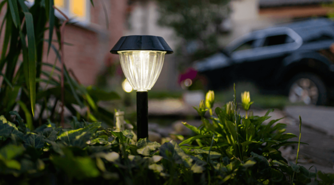 Как&nbsp;сделать освещение на&nbsp;даче: 6&nbsp;советов по&nbsp;выбору светильников
