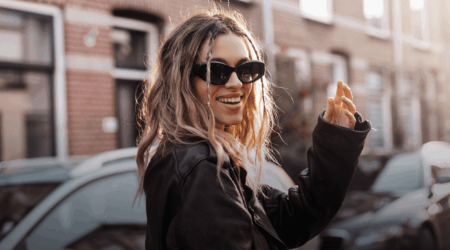 Косы, волны и&nbsp;зеркальная гладь: повторяем прически с&nbsp;подиума