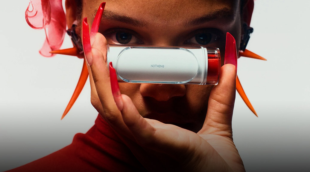 Nothing показала новые «прозрачные» наушники