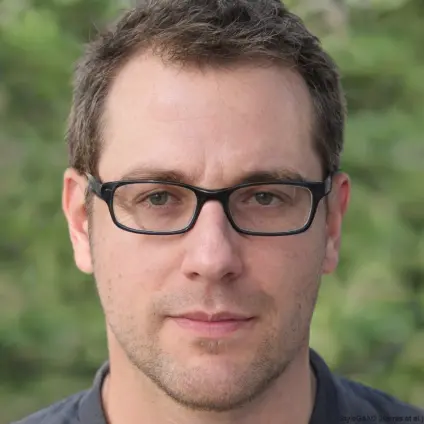 Влад, постоянный читатель «М.Клик»